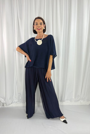 Ruby layer knit in navy