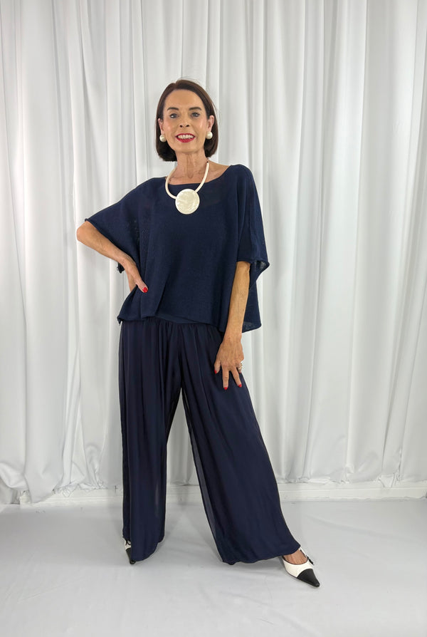 Ruby layer knit in navy