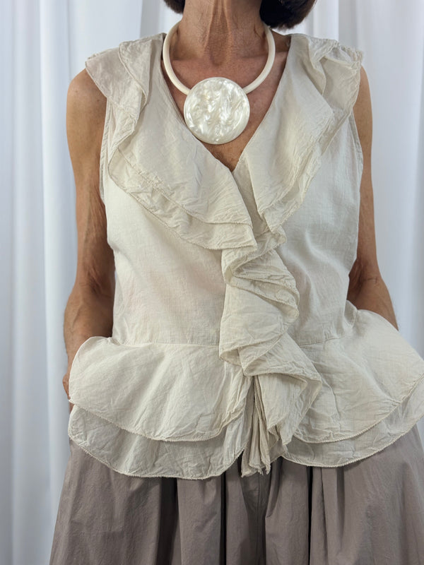 Tuscany ruffle top in stone