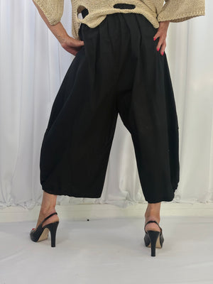 felicity balloon shape trouser in black - Bond Street Store