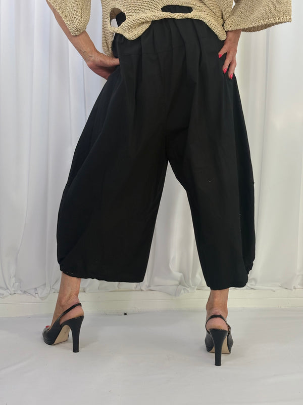 felicity balloon shape trouser in black - Bond Street Store