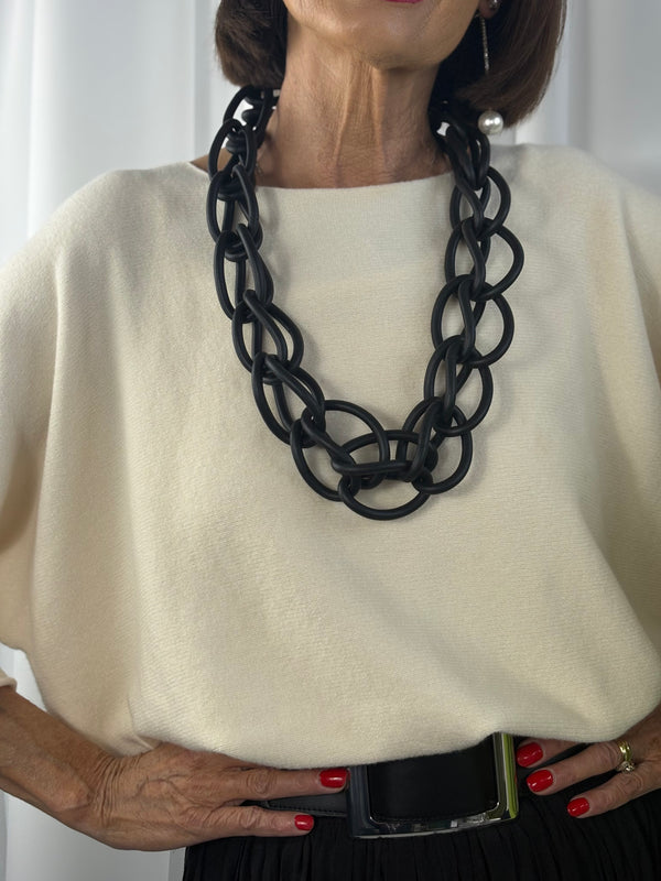 Iris Necklace in black