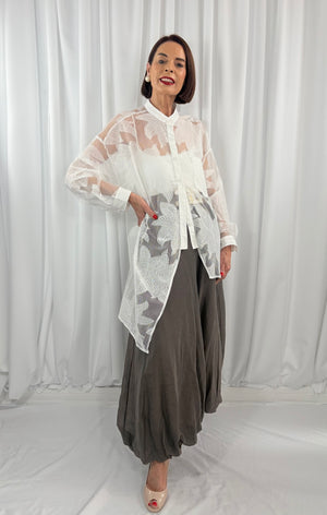 Sandy Asymmetric waterfall top in white