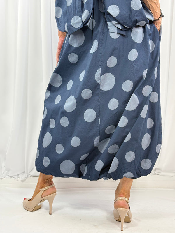 Marseille polka dot suit in navy with grey spots