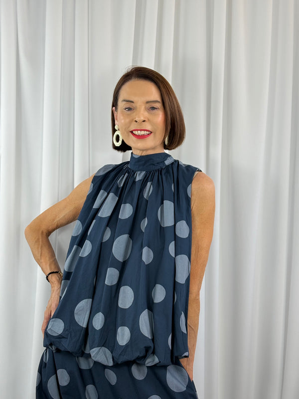 Marseille polka dot suit in navy with grey spots