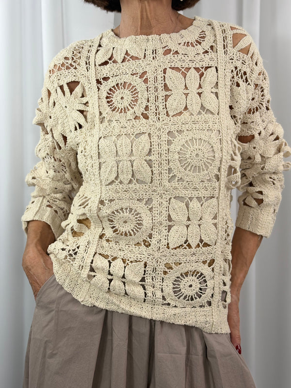 Lyon Crochet top in beige