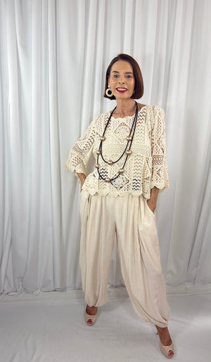 Paris Crochet top in beige
