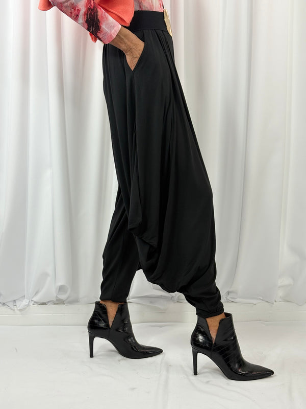 Jasmine Harem trousers in black