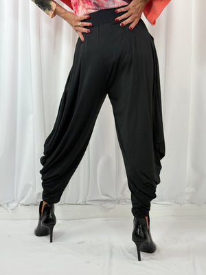 Jasmine Harem trousers in black