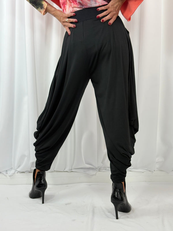 Jasmine Harem trousers in black