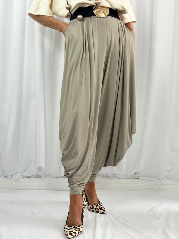Jasmine Harem trousers in mocha
