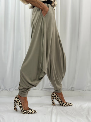 Jasmine Harem trousers in mocha