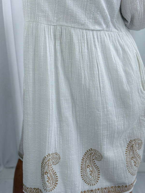 Cortina Dress in white with gold emroidery
