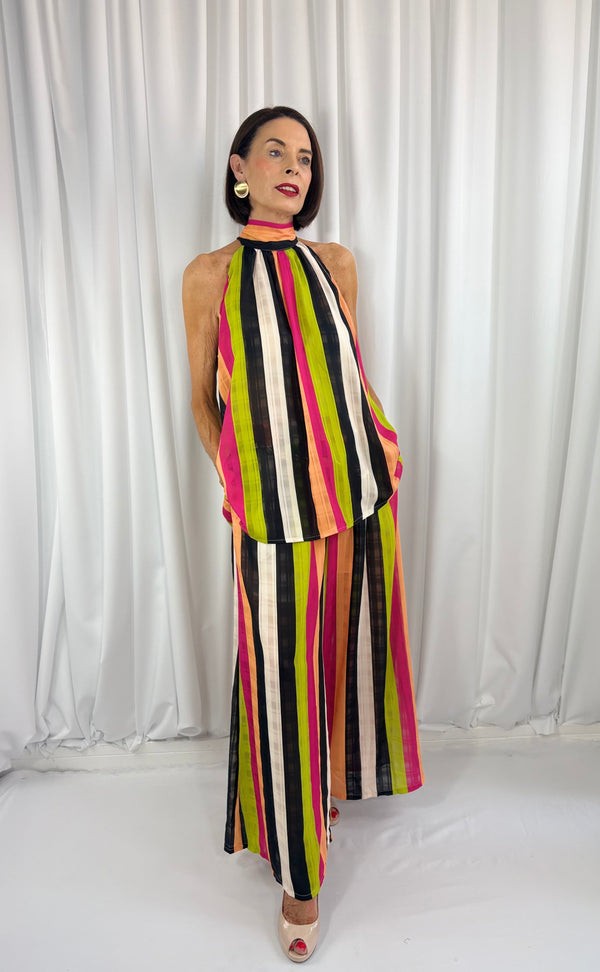 Aira Suit in black and pink