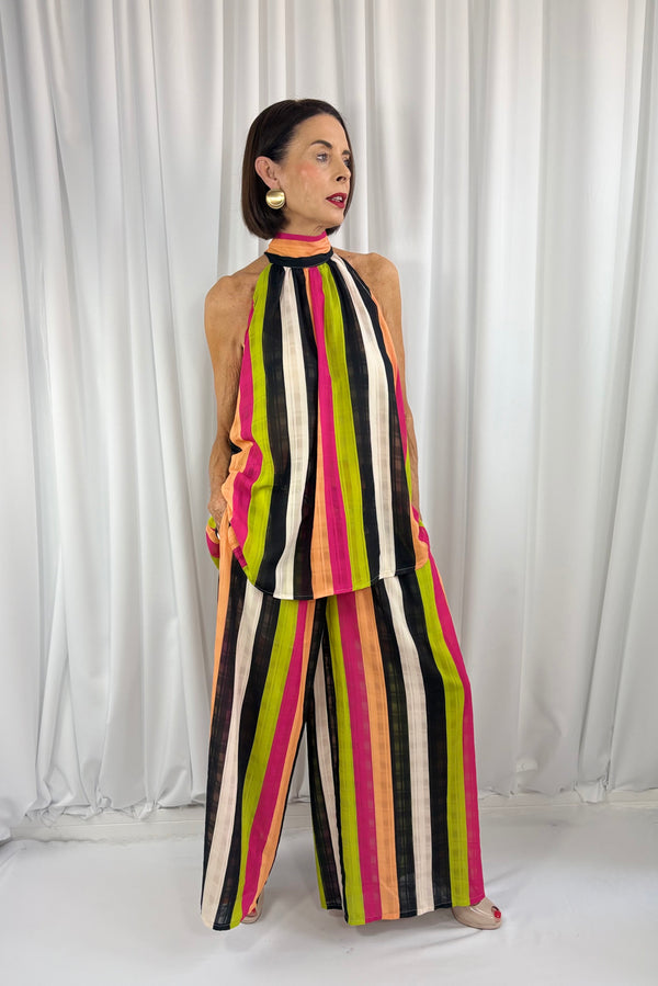 Aira Suit in black and pink