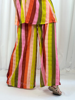 Aira Suit in lime and peach