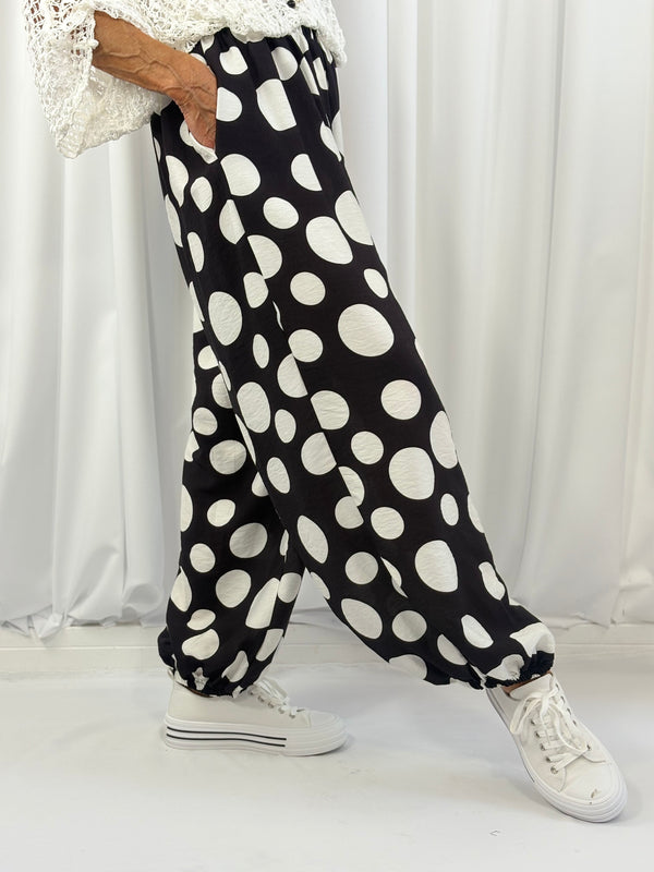Dora trousers in black with white polka dots - Pre order arrival date 29 june