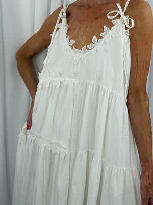 Talia dress in white