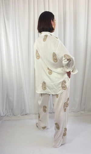 Cortina suit in white with gold