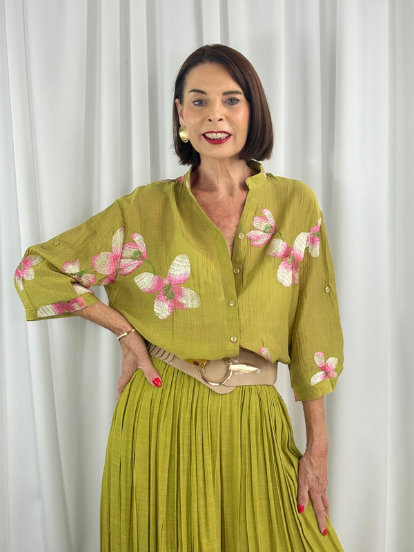 Maybel emroidered flower shirt in Olive green