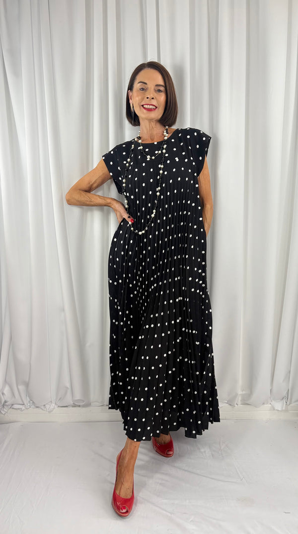 Milan dress in black with white spots