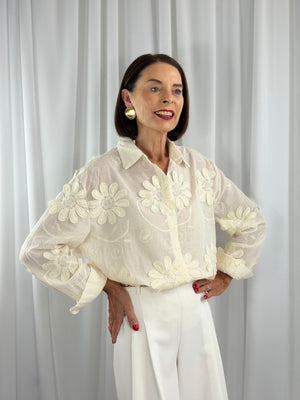 Dipsy 3d flower shirt in cream