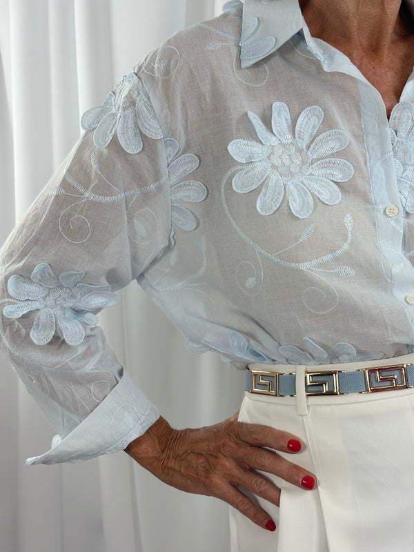 Dipsy 3d flower shirt in baby blue