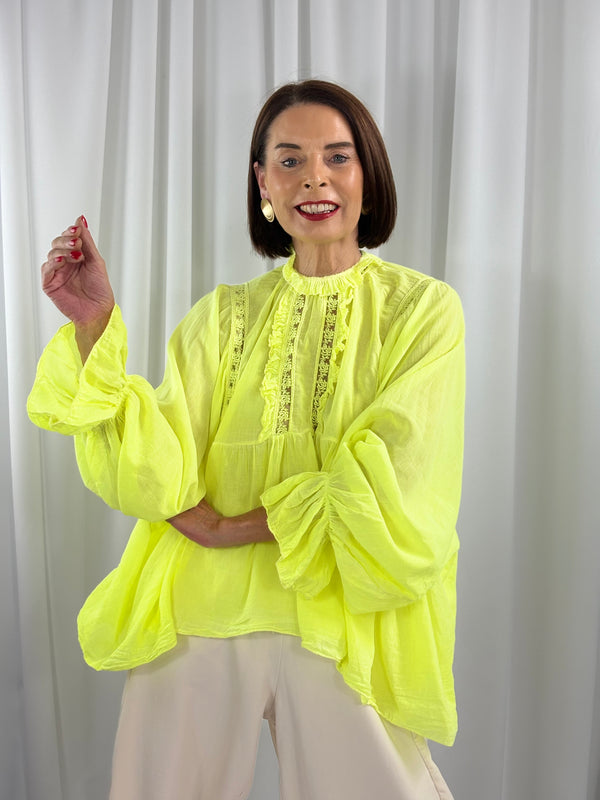 maria top in lime
