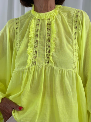 maria top in lime