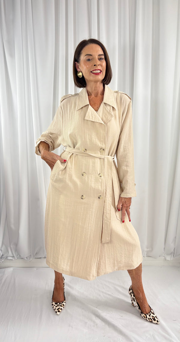 summer trench coat in beige