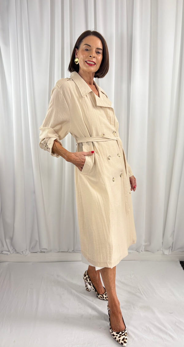 summer trench coat in beige
