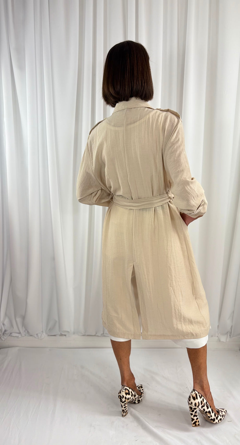 summer trench coat in beige