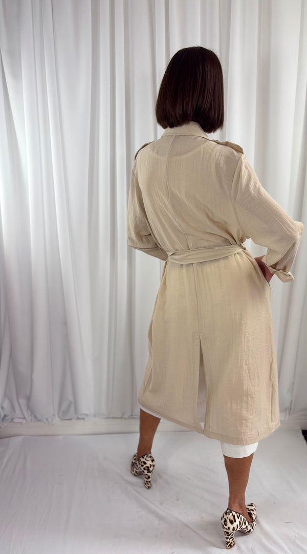 summer trench coat in beige