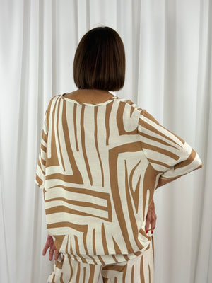 Catherine suit in beige and camel