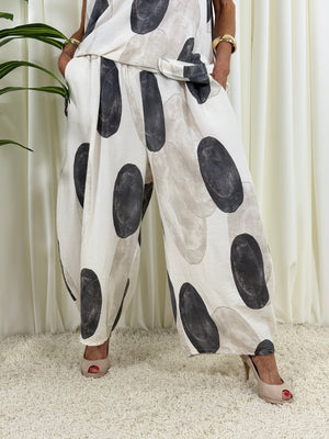 Jona Suit in beige