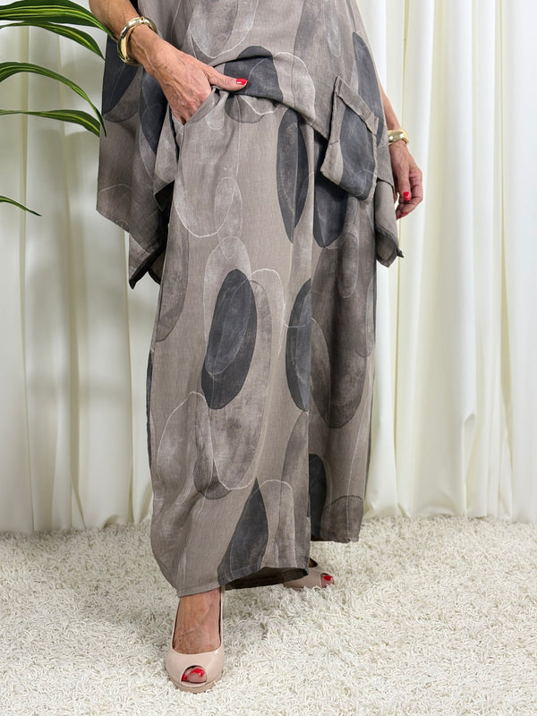 Jona Suit in Mocha