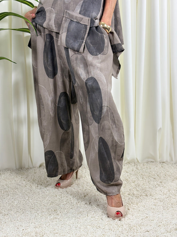 Jona Suit in Mocha