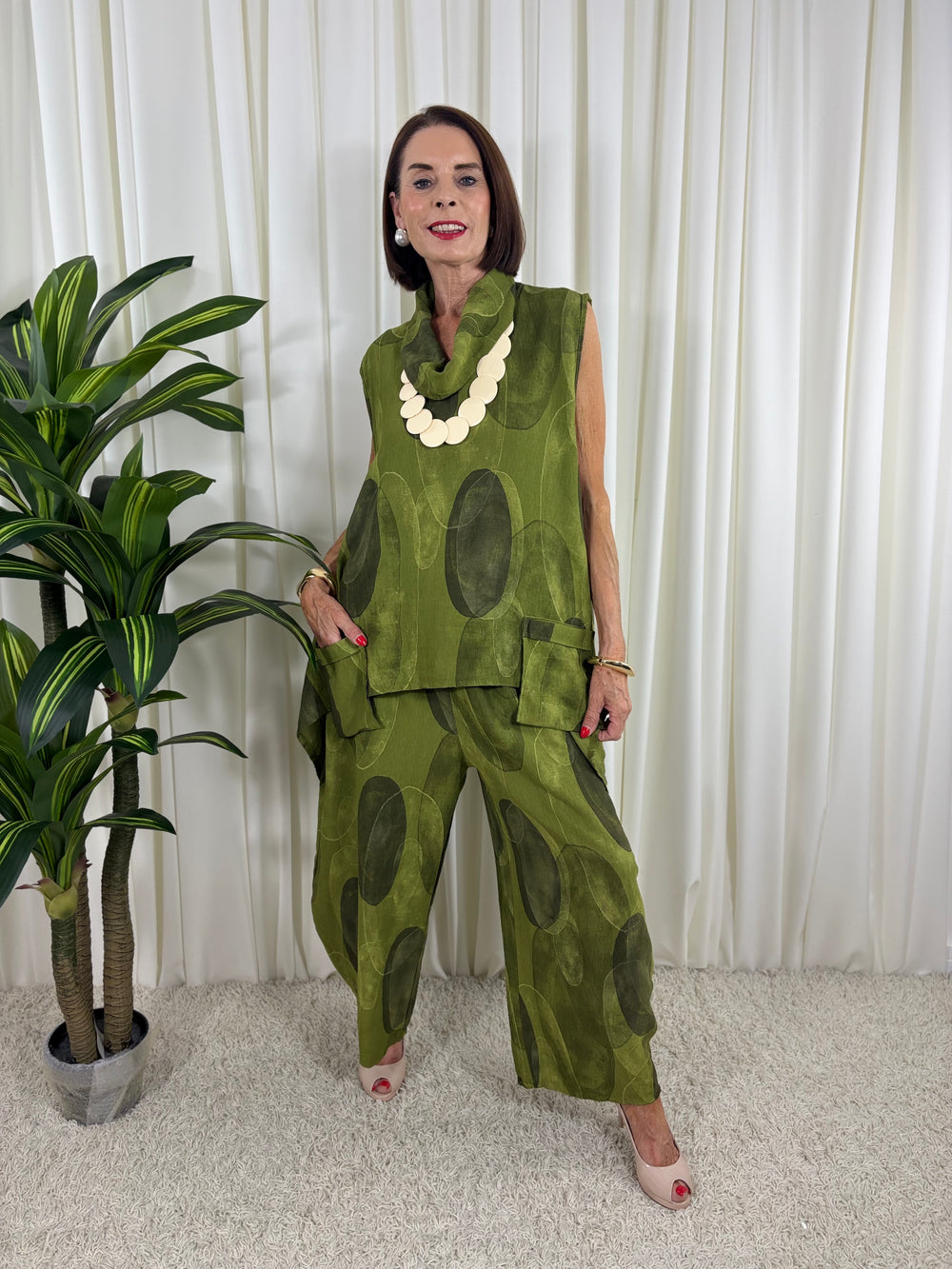 Jona Suit in pistachio