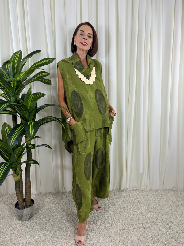 Jona Suit in pistachio