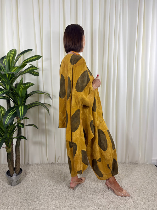 Madrid suit in mustard