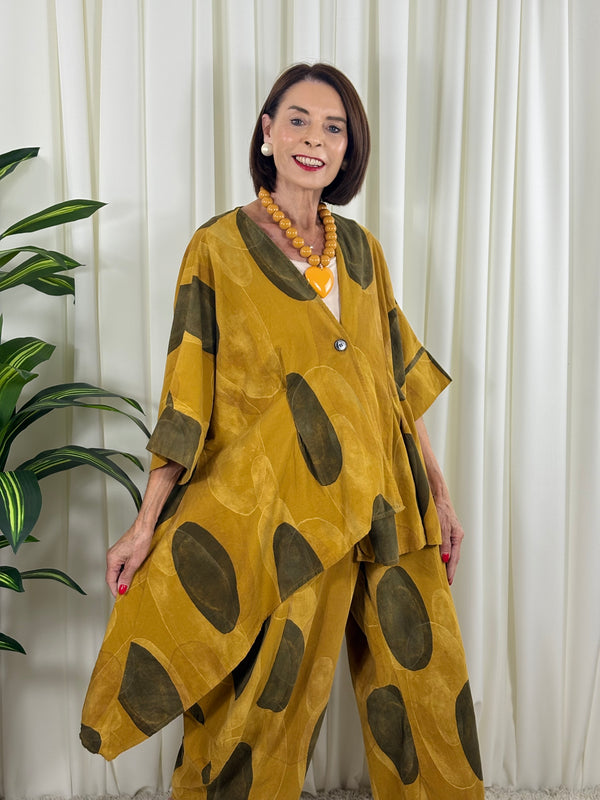 Madrid suit in mustard