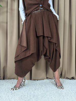 Dion drop hem Trousers in chocolate