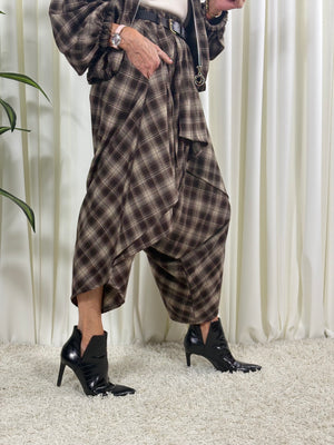 Alexandra Drop hem trousers in Chocolate