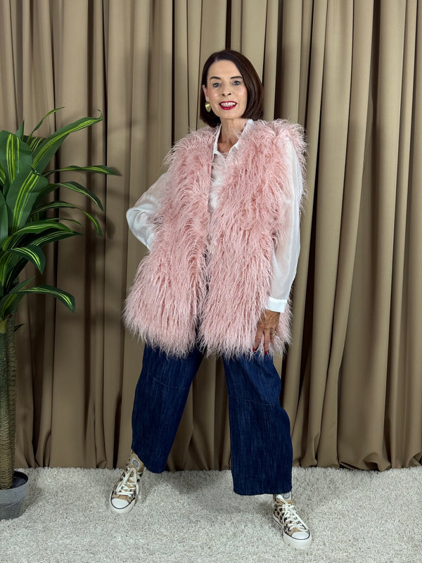 Tiffany faux fur gilet in blush