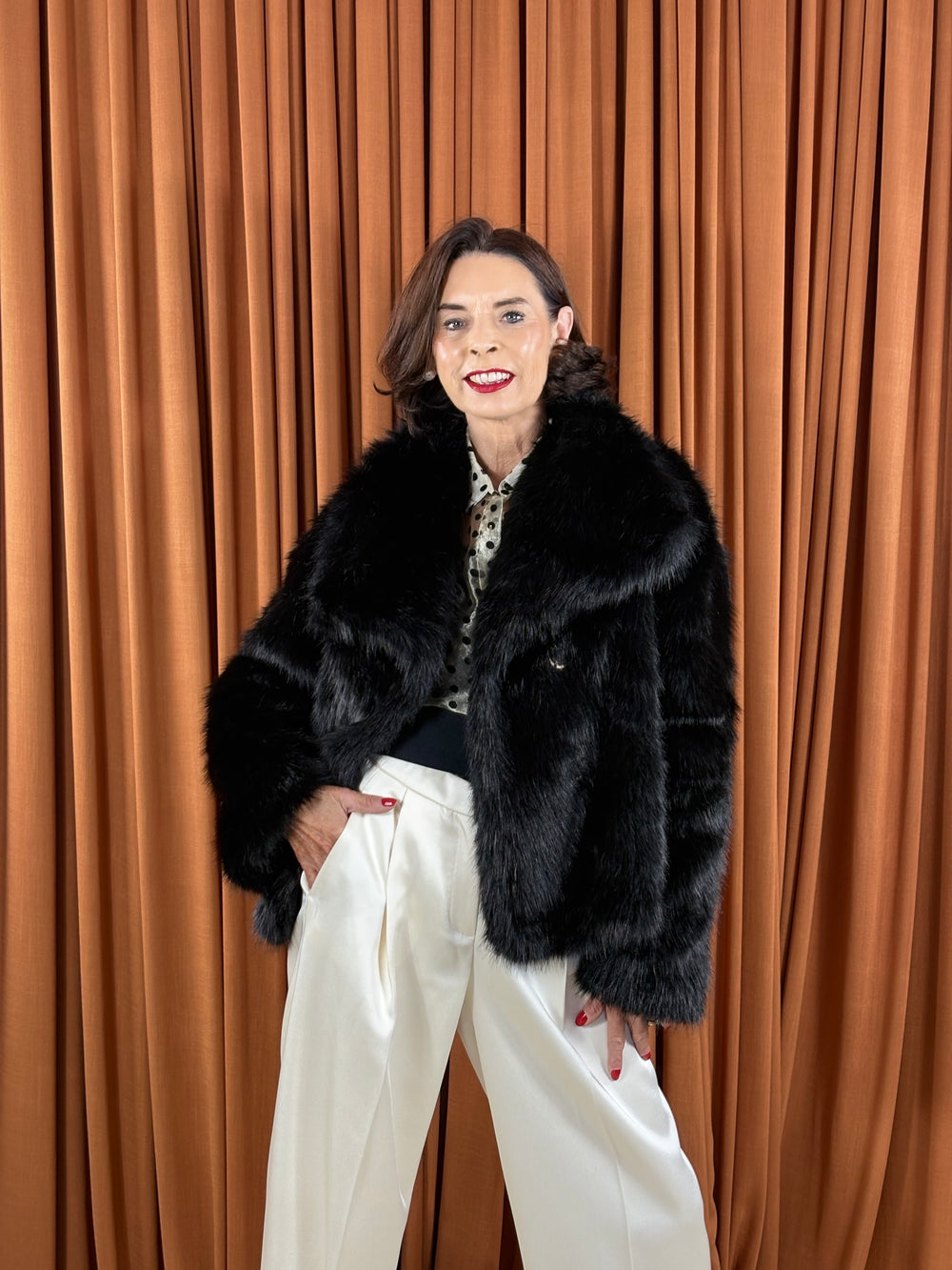 Kathleen Faux fur coat in black