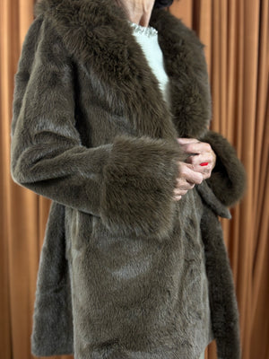 Beatrice faux fur jacket in chocolate