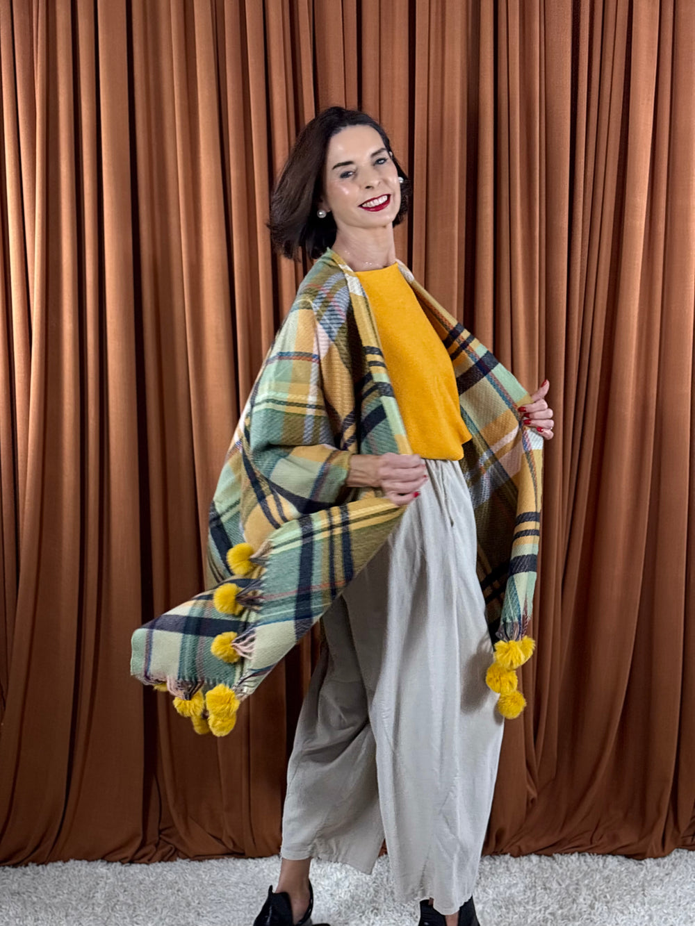 Cape poncho in mustard and multi