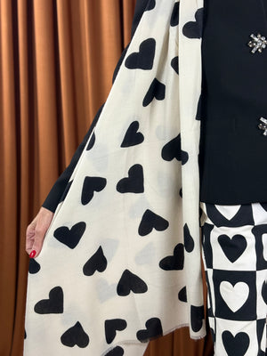 Evlin scarf in black heart