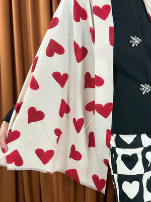 Evlin scarf in red heart