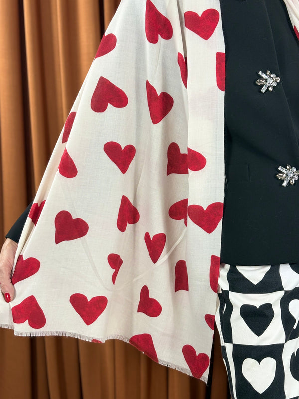 Evlin scarf in red heart